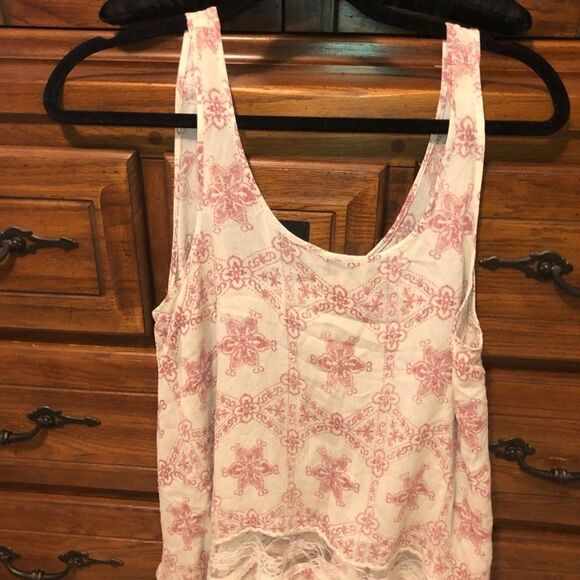 Mimi Chica Soho Sharkbite Tunic | Pink Paisley Lace Trim Festival Top | Size M - Picture 11 of 15